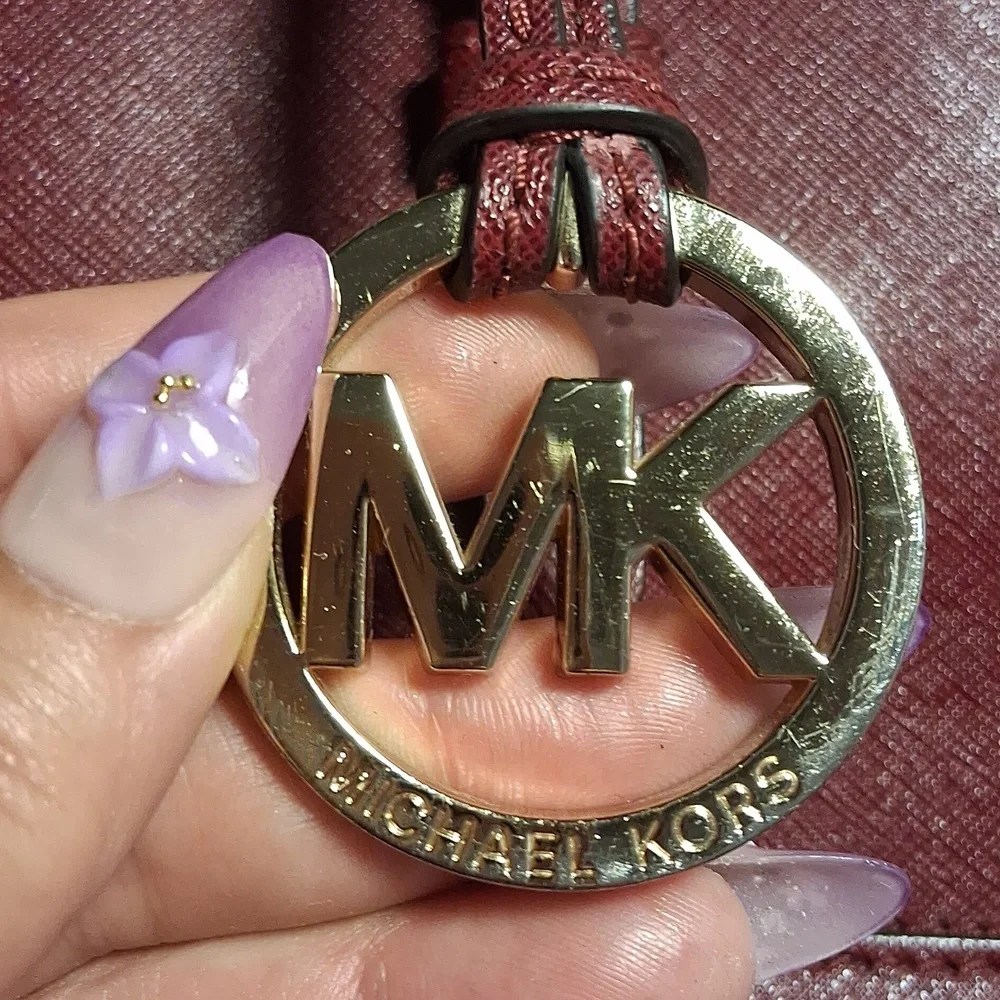 Michael Kors Burgundy Tote Bag - Classic Leather Shoulder Bag - Picture 8 of 14